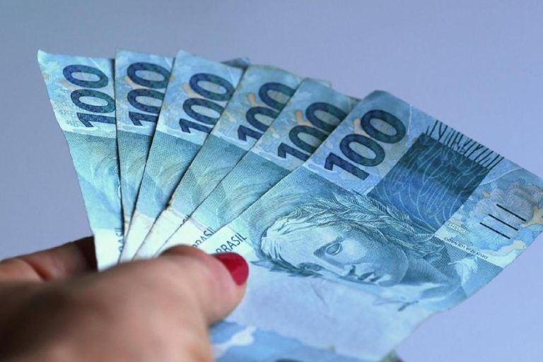 Estado paga a primeira parcela do décimo terceiro salário dos servidores nesta quarta-feira