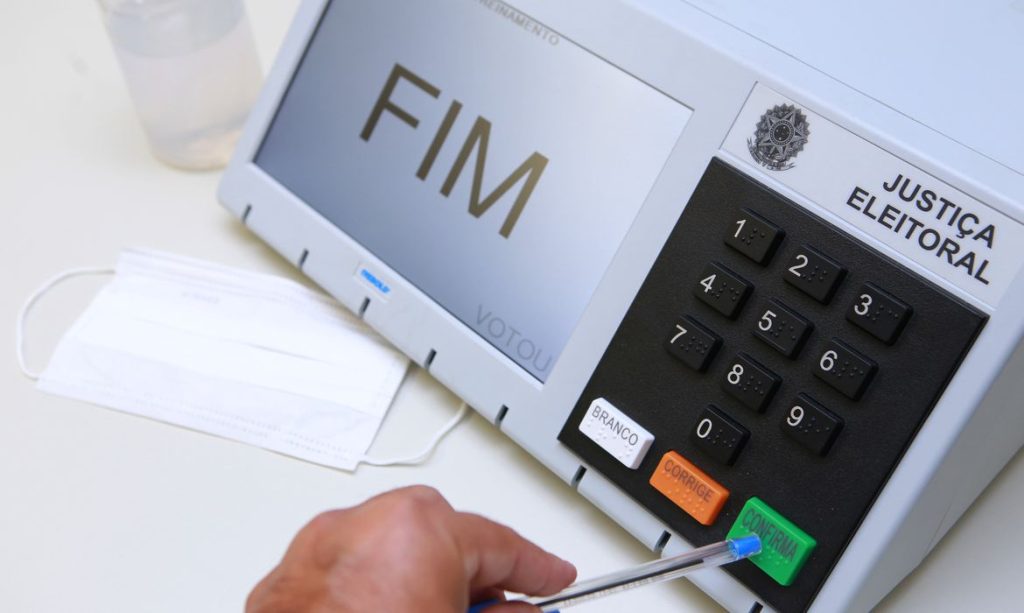 Eleitores vão às urnas para eleger novos vereadores em duas cidades da Paraiba