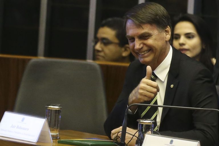 Advogado de Bolsonaro diz que vai pedir anulação da delação de Cid