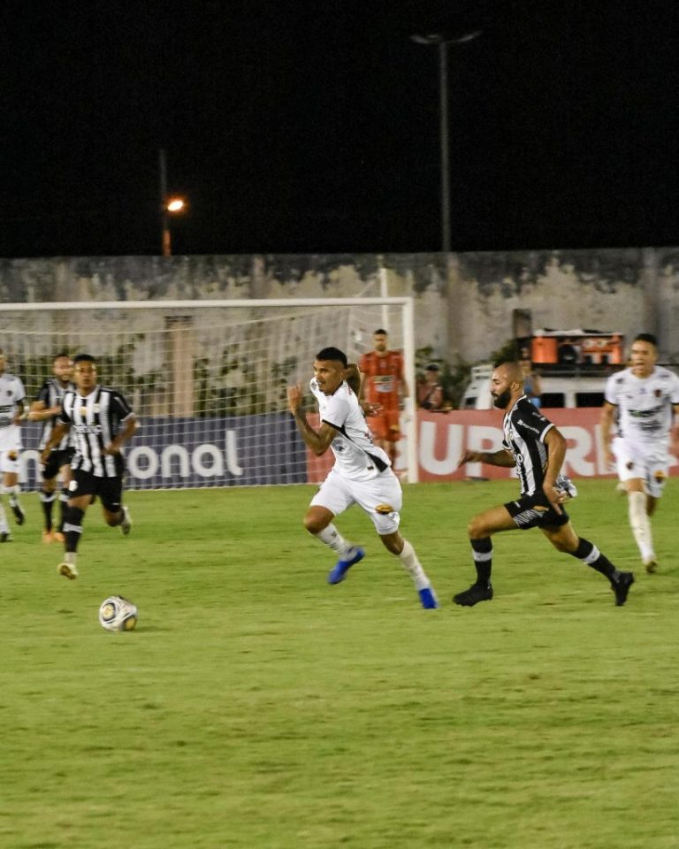 Treze e Botafogo-PB empatam sem gols em clássico pela Copa do Nordeste