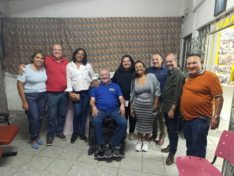 Grupo de dez Candidatos a vereadores do MDB de C,G se reúne após a vitoria de Bruno