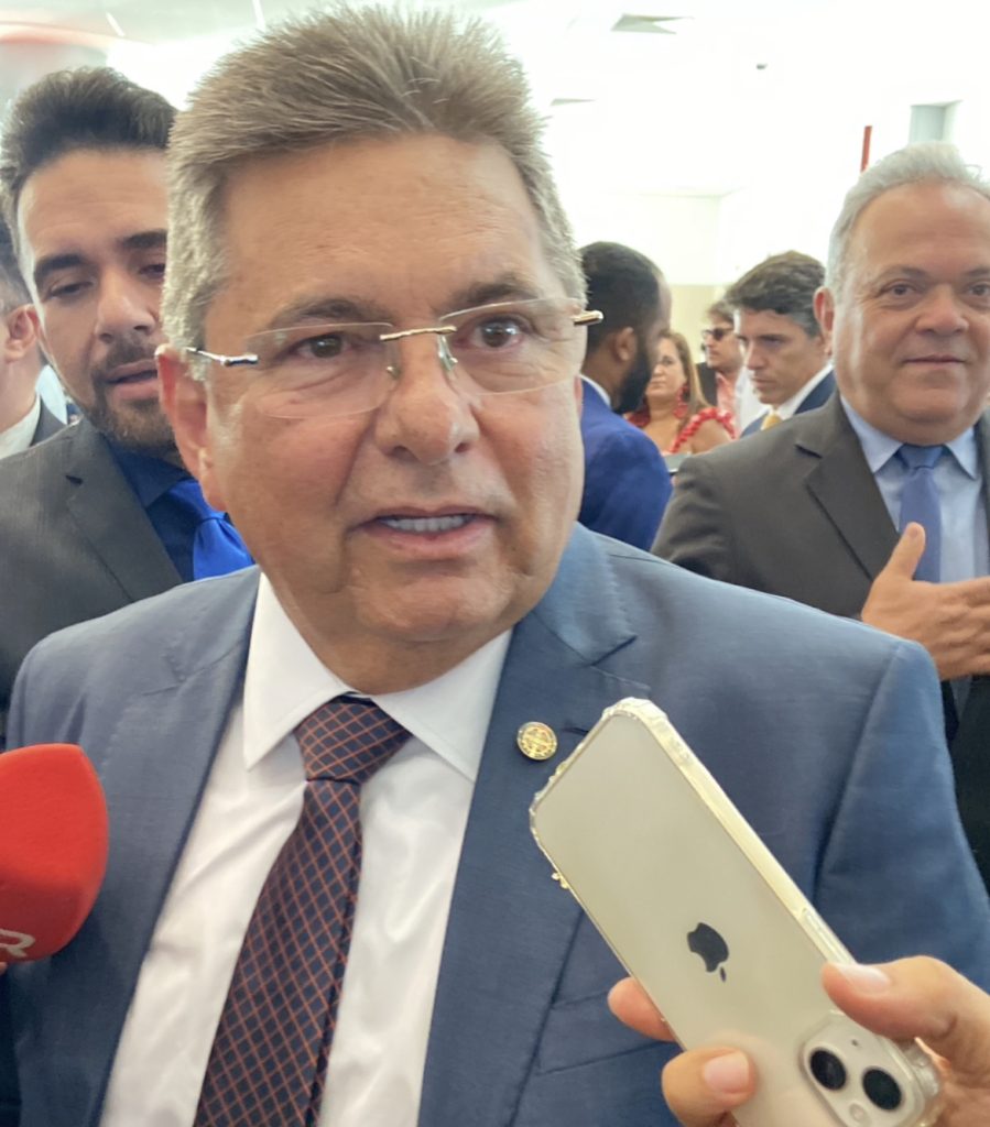 Adriano constrange João, tenta dar ‘carão’ em Gervásio e leva vaia em audiência do OD