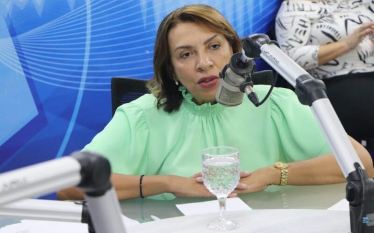 Cida Ramos critica postura de Efraim no palanque bolsonarista e cobra posicionamento do PT nacional