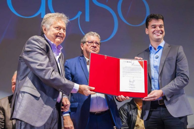 Dalton Gadelha elogia João e diz que Governo está ‘socorrendo’ saúde de Campina; “É um caos”