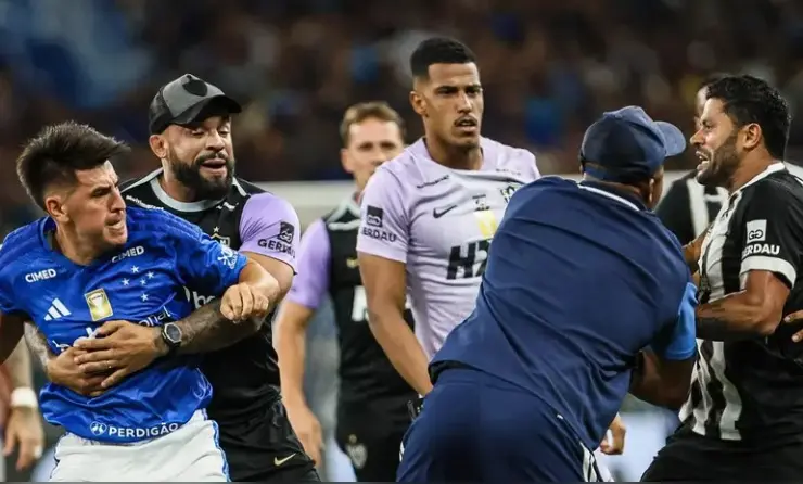 Hulk e mais 22 jogadores podem até ser presos após briga generalizada na final do Mineiro