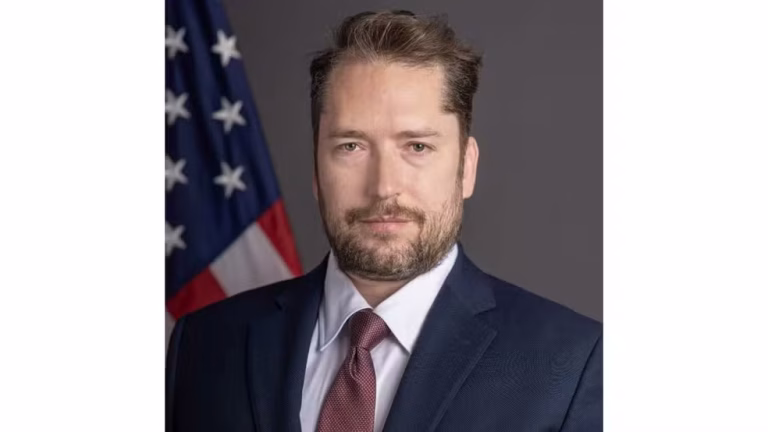 Moraes volta atrás e nega visita de assessor de Trump a Bolsonaro na cadeia