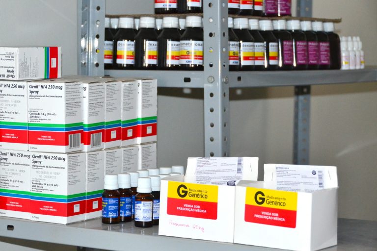 Lula sanciona lei que autoriza instalação de farmácias dentro de supermercados