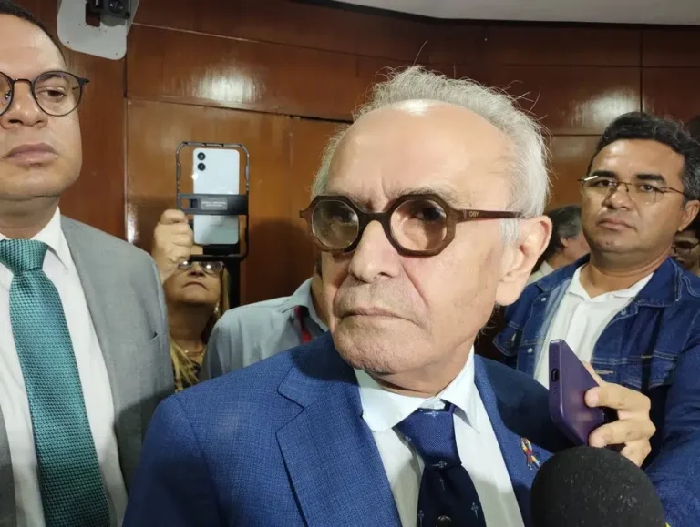 Cícero Lucena tirou férias e foi à cidade da padroeira do Brasil