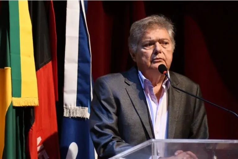 Dalton Gadelha volta a acionar na justiça a gestão de Bruno Cunha Lima