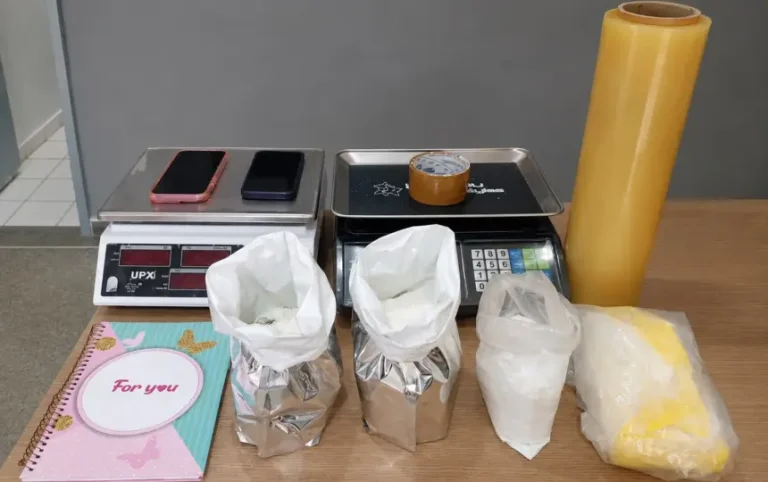 Suspeita de tráfico é presa com cocaína no bairro da Conceição em Campina Grande