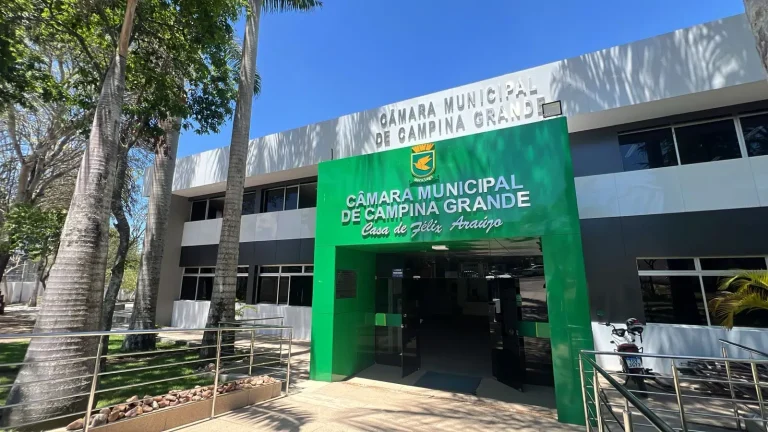 Presidente da Câmara de Campina Grande convoca vereadores para sessão extraordinária