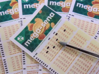 Mega-Sena acumula e prêmio vai a R$ 62 milhões; veja os números desta terça-feira