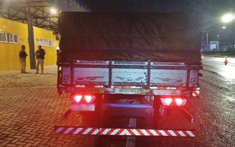 Três homens são detidos pela PRF e veículos roubados são recuperados em JP e CG