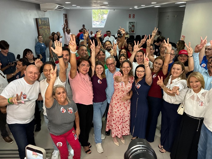Filha de Cicero Lucena Janine Lucena é anunciada como primeira suplente de Veneziano Vital