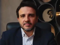 Partido Missão faz convenção e oficializa candidatura de Renan Santos a presidente