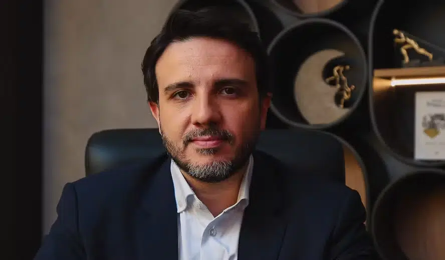 Partido Missão faz convenção e oficializa candidatura de Renan Santos a presidente