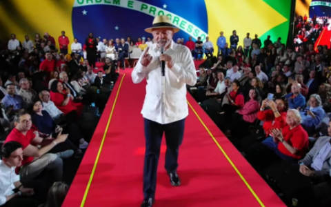 Lula diz que 4º mandato terá embate com emendas e fundo partidário
