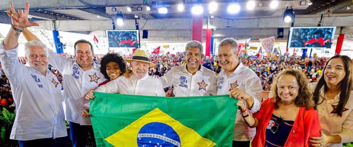 PT oficializa candidatura de Lula, que concorre à Presidência pela sétima vez