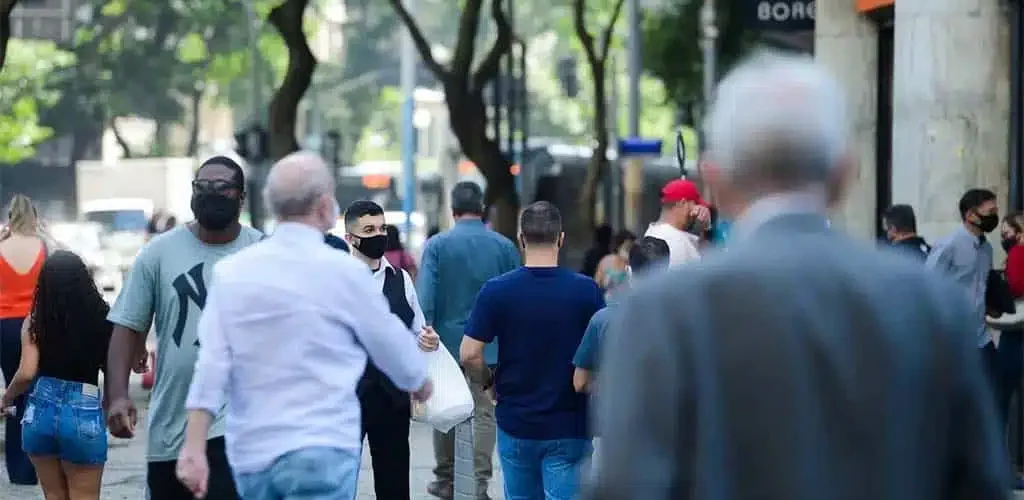 Para grande parte dos brasileiros, é fundamental que candidato acredite em Deus