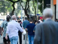 Para grande parte dos brasileiros, é fundamental que candidato acredite em Deus