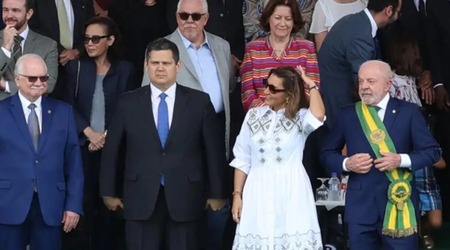 Cúpula dos poderes participa do desfile do 7 de Setembro em Brasília