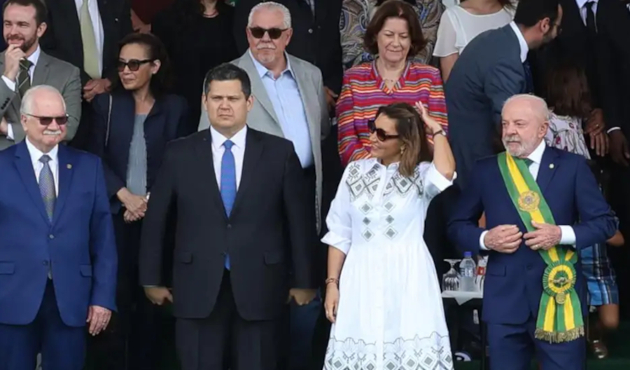 Cúpula dos poderes participa do desfile do 7 de Setembro em Brasília