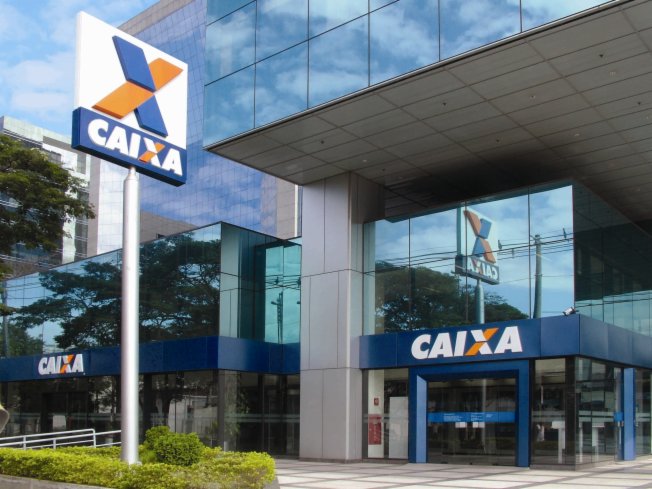 Greve da Caixa chega ao fim após decisão do TST; agências reabrem nesta quarta