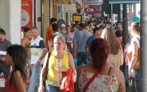 Dia do Comerciário: veja o que abre e o que fecha em Campina Grande