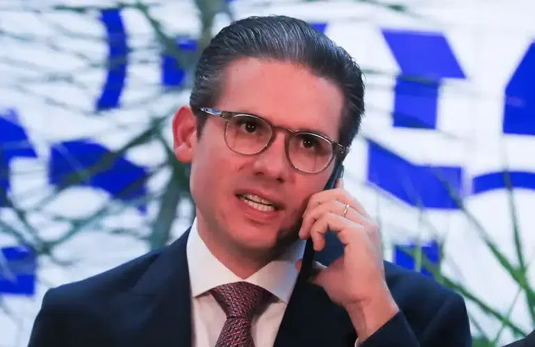 PF revela 100 telefonemas e 19 encontros entre Hugo Motta e ex-dono do Banco Master
