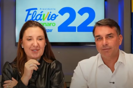 Plano de Flávio Bolsonaro prevê transição de dois anos para beneficiários do bolsa familia