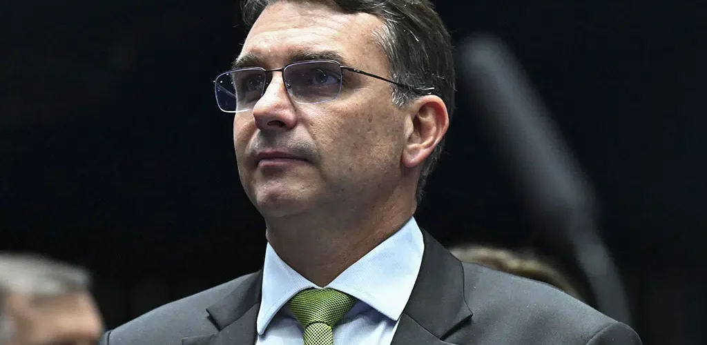 Partido Republicanos oficializa apoio a Flávio; Hugo Motta não aparece