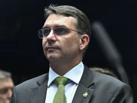 Partido Republicanos oficializa apoio a Flávio; Hugo Motta não aparece