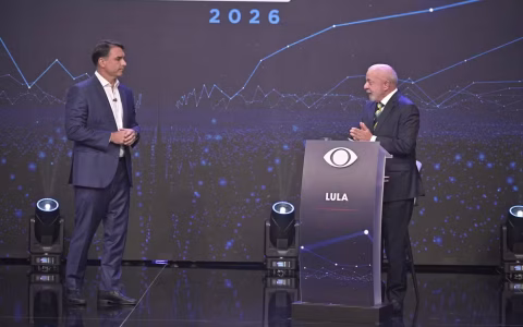 No 1º debate, Lula e Flávio Bolsonaro trocam acusações e provocações