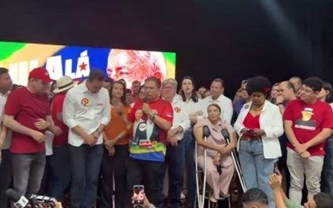 Adriano Galdino critica “pobre de direita” e situa Nordeste a favor de Lula contra Sul e Sudeste: “Somos nós contra eles”